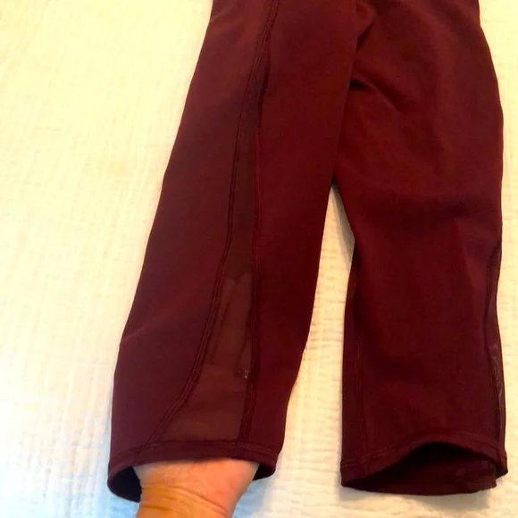 Lululemon Rival Crop - Picture 3 of 5